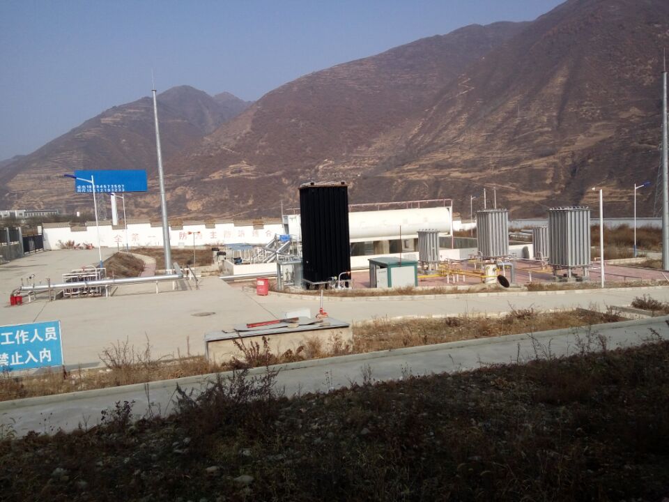 Photos of the Dongchang Railway Station area